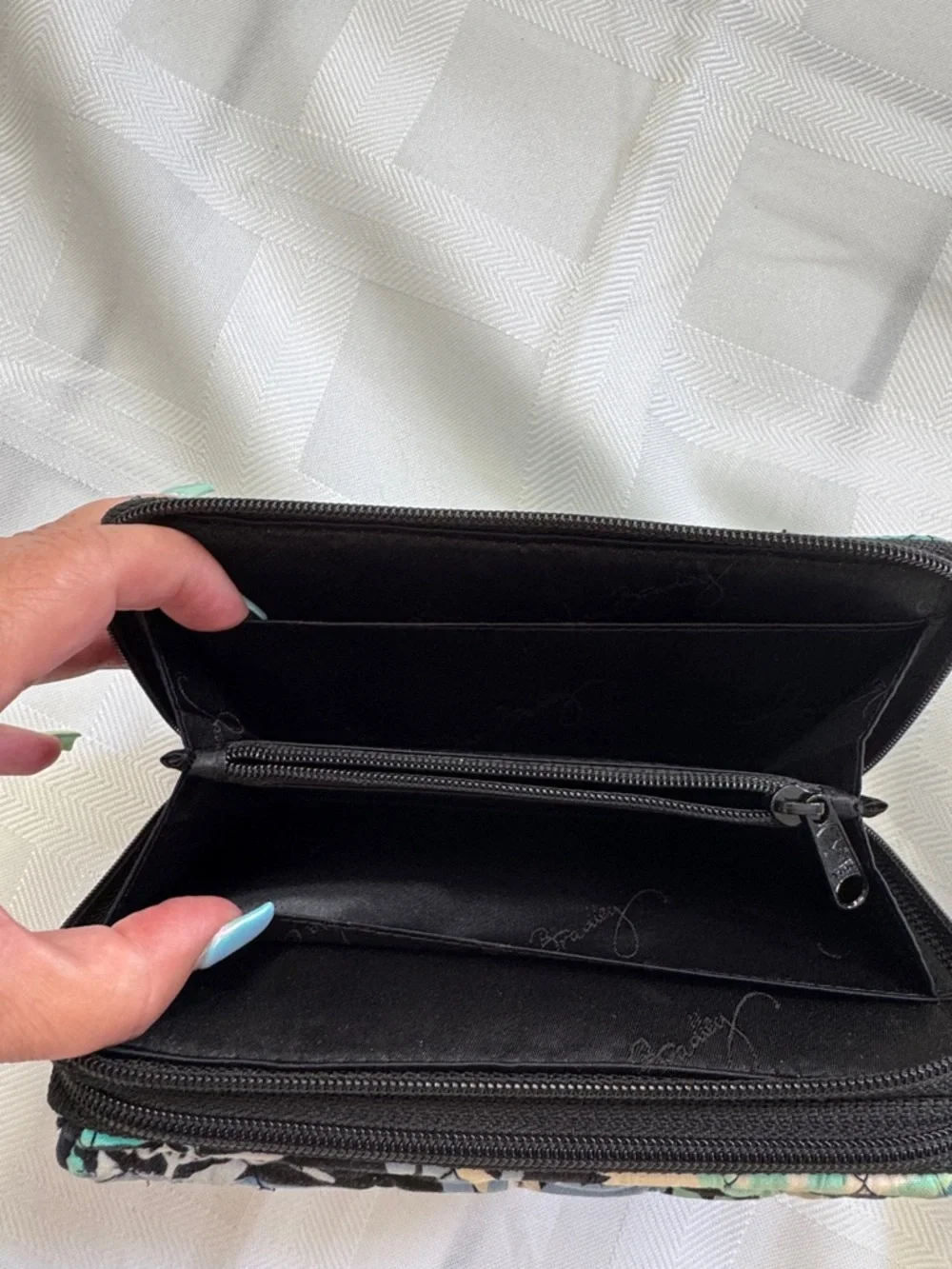 Vera Bradley Quilted Floral Zip Wallet Clutch.